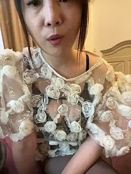 美女Lola666999在线直播