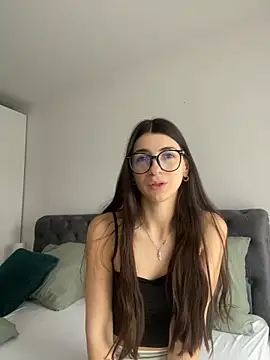 Wildberry_ Live Webcam on Stripchat