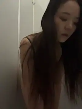 美女lucyxiaolulu在线直播