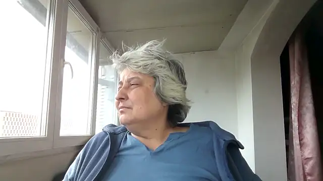 ExquisiteMature webcam