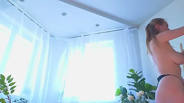 SoniaScott from StripChat is Freechat