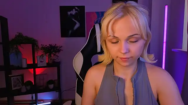 elenamonroe - ElenaMonroe's free webcam - UK Sex Cams