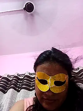 Webcam Model (Gullapi)  is live.Free join now!