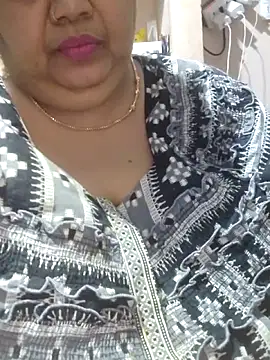 tamilthanushri webcam