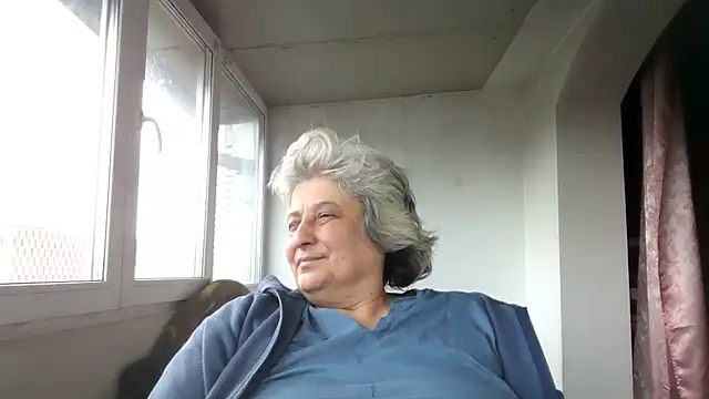 ExquisiteMature webcam