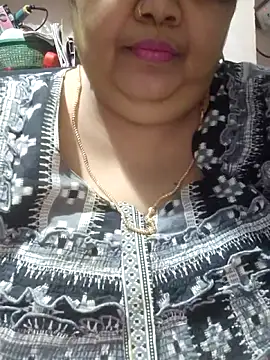 tamilthanushri webcam