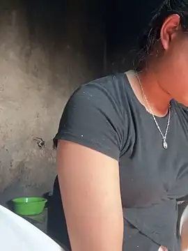 linbi135 - Linbi135's free webcam - UK Sex Cams