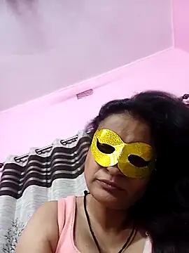 Webcam Model (Gullapi)  is live.Free join now!