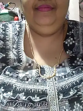 tamilthanushri webcam