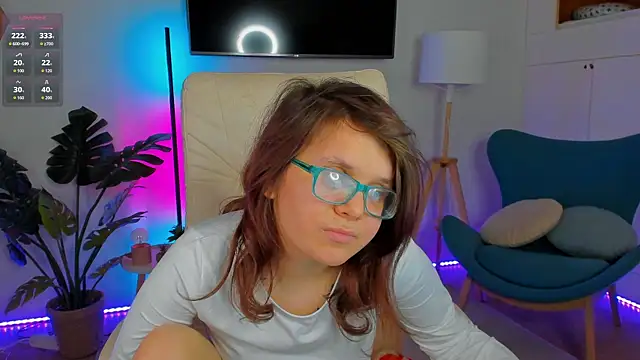 ariell_mini - Ariell_Mini's free webcam - UK Sex Cams