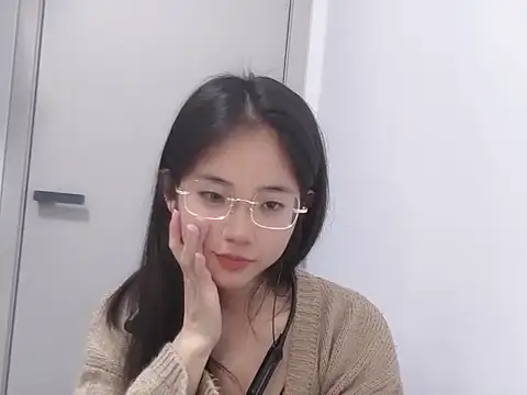 美女MIAOMIAO-666在线直播