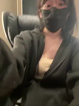 美女Loveto_eathawthorn99在线直播