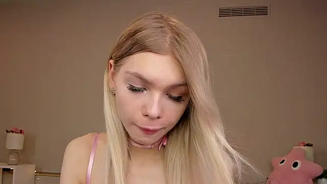 Blondy_Fina webcam