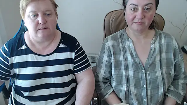 Lindy-Jeanie webcam