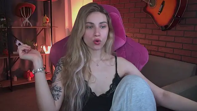 elliecutes - EllieCutes's free webcam - UK Sex Cams