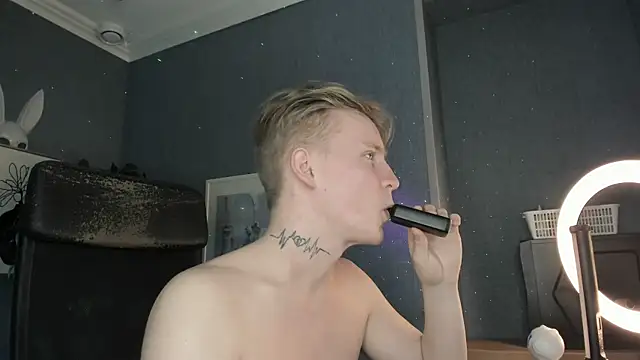 alexxsweet - AlexxSweet's free webcam - UK Sex Cams