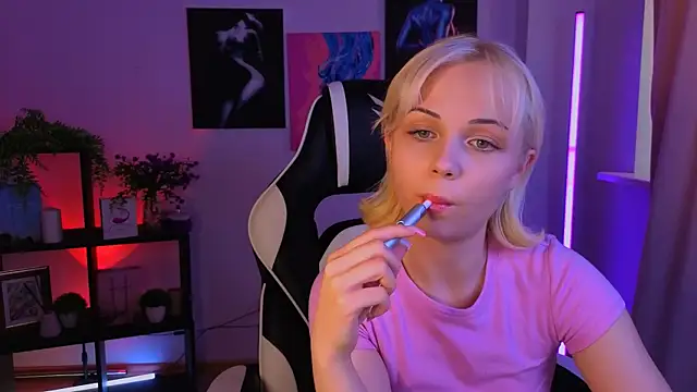 elenamonroe - ElenaMonroe's free webcam - UK Sex Cams