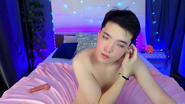 NudGlow live sex cam