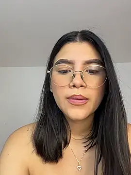 Webcam Model (Julieta_Hornyx)  is live.Free join now!