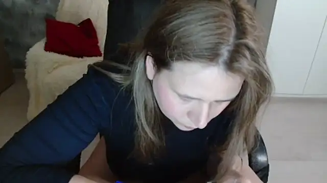 adelinalawson - AdelinaLawson's free webcam - UK Sex Cams