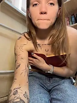 StreetSquirt live sex cam