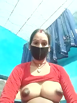 Nandani-758 webcam
