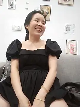 ivy_trix2 (F young) - Help me 🥺