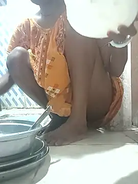 Webcam Model (Sweet-runi)  is live.Free join now!