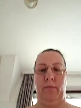 Webcam Model (Goodass7) is live