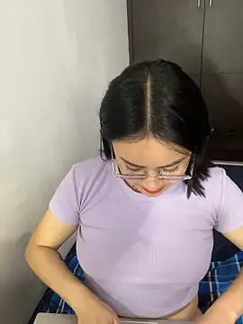 Webcam Model (Anni_Rose)  is live.Free join now!