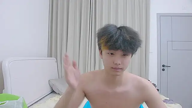 icecream-002's live cam