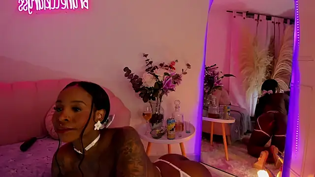 bruneettklaryss webcam