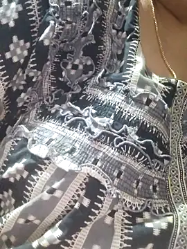 tamilthanushri webcam