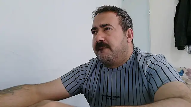 mio_jaks (Ask my age) - Does anyone want sperm? :wanker: