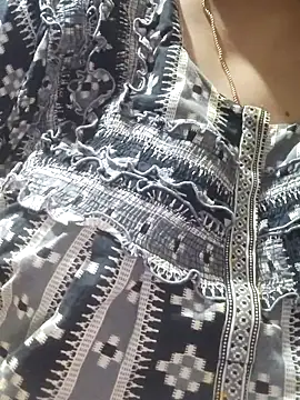 tamilthanushri webcam