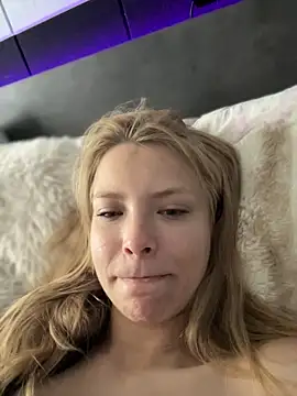 AnastasiaAniess live sex cam