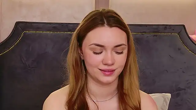 ariadna_holder - Ariadna_Holder's free webcam - UK Sex Cams