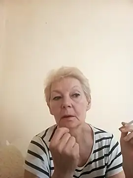 Webcam Model (Calypso-Loove) is live