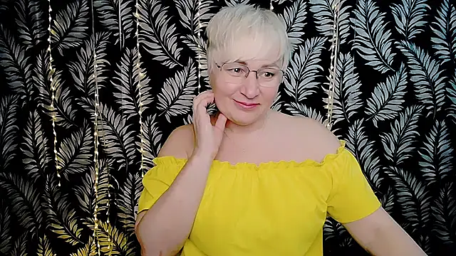 Olivia_playful webcam