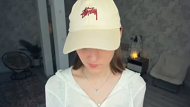 LianneBynon from StripChat is Freechat