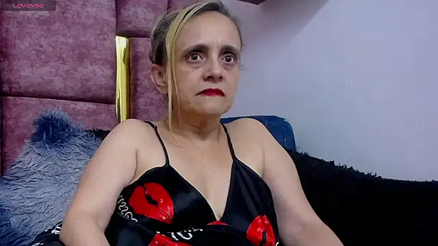 VICTORIAHANK_ webcam