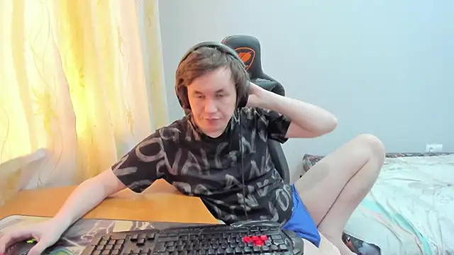 iliaskrislove - Iliaskrislove's free webcam - UK Sex Cams