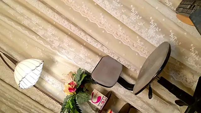 prettystranger - PrettyStranger's free webcam - UK Sex Cams