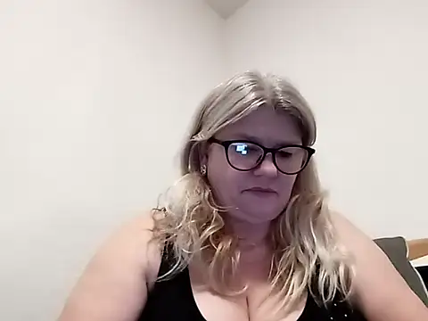 diana_49 - Diana_49's free webcam - UK Sex Cams