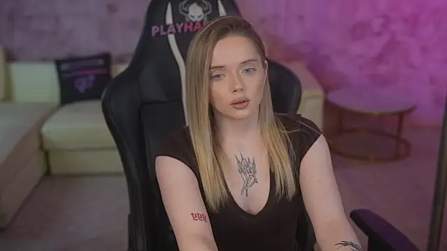 Cassy-Celestial_ webcam