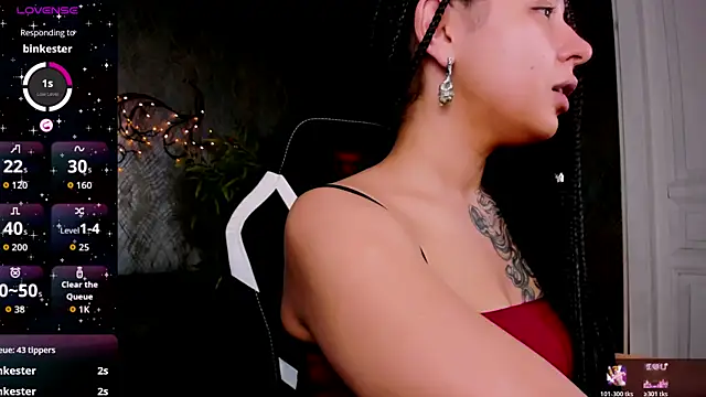 Aisha_Goldstein webcam