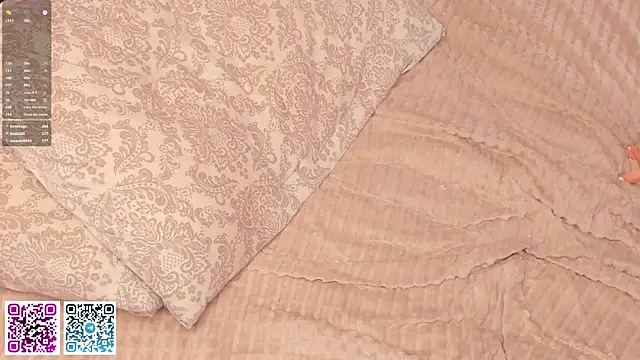 CleopatraHabibi webcam