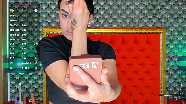 VallerieJones webcam