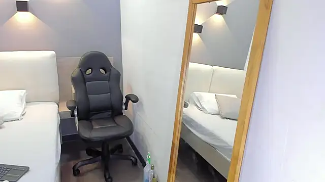 selena_monroy webcam