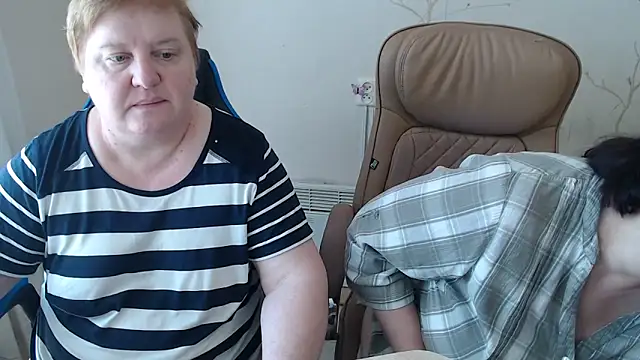 Lindy-Jeanie webcam